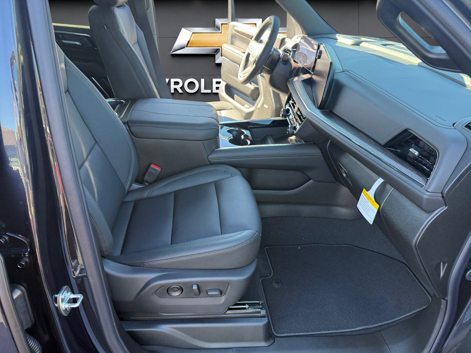 New 2027 Chevrolet Tahoe LT RWD image 6