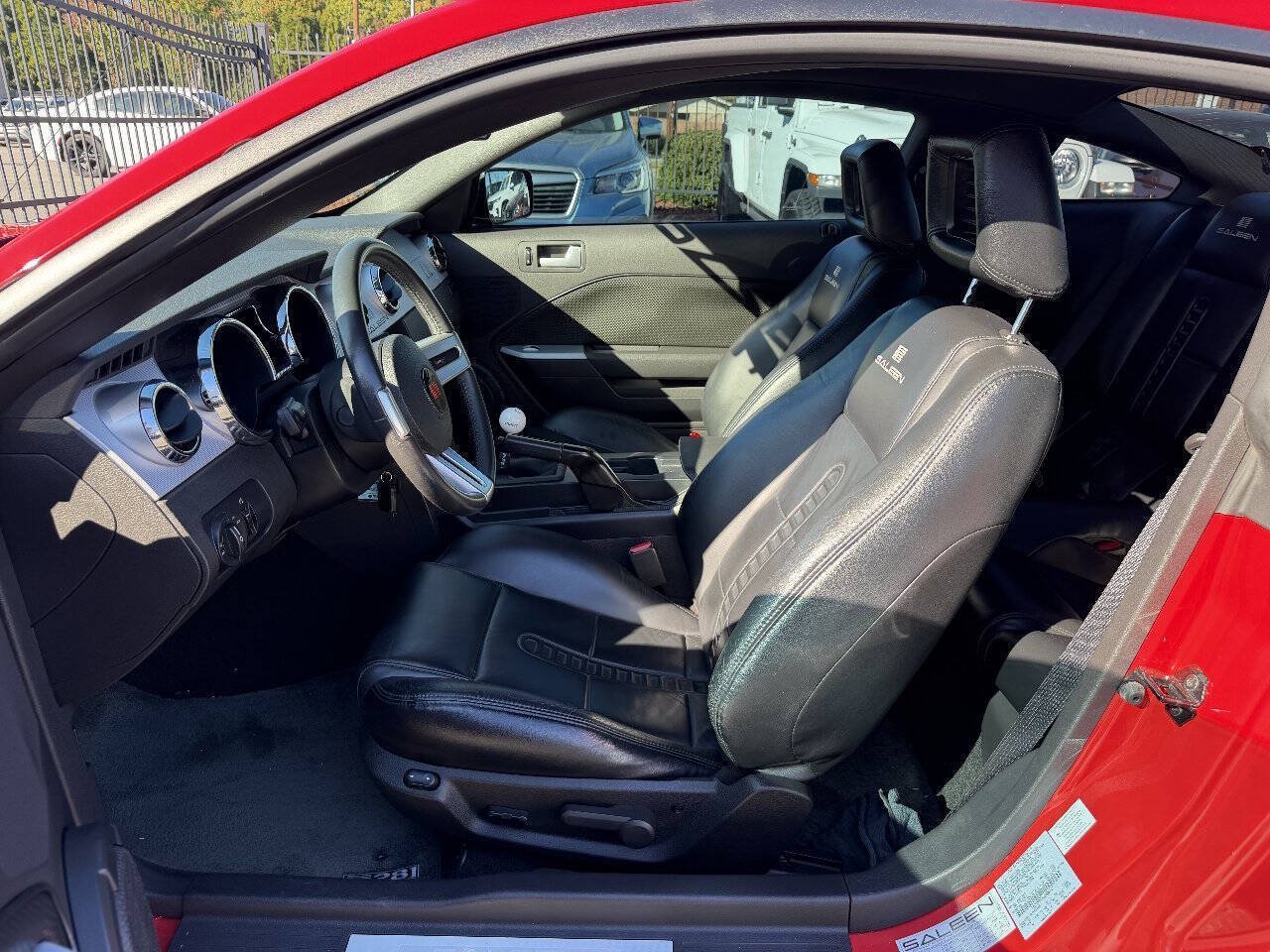 Used 2006 Ford Mustang GT Premium RWD image 12