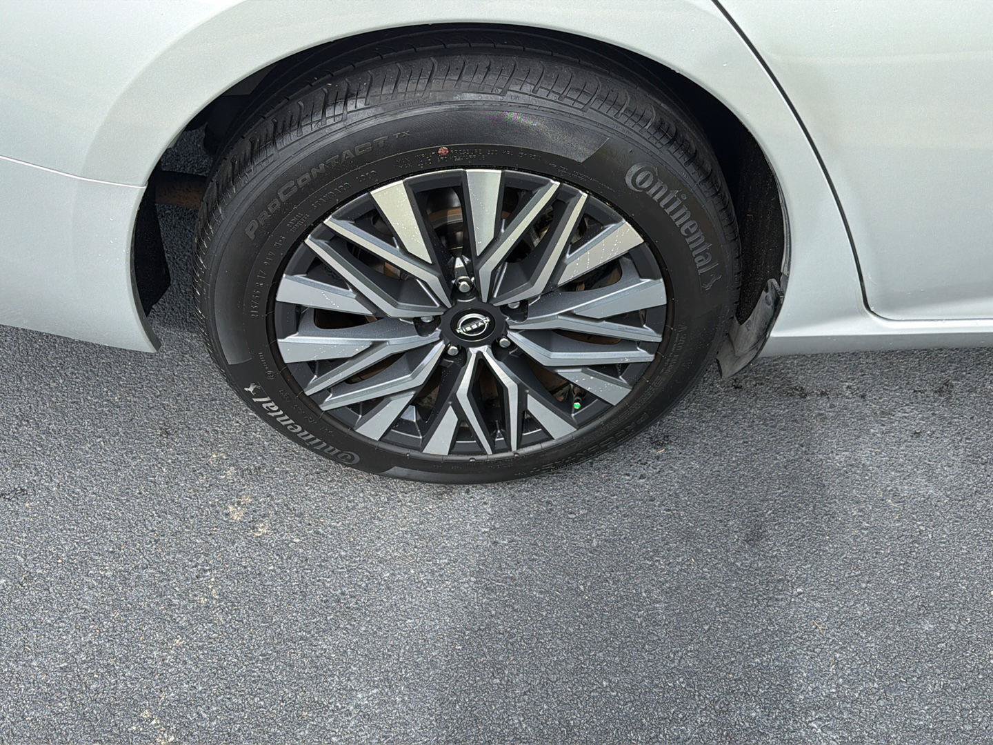 Used 2024 Nissan Altima 2.5 SV FWD image 37