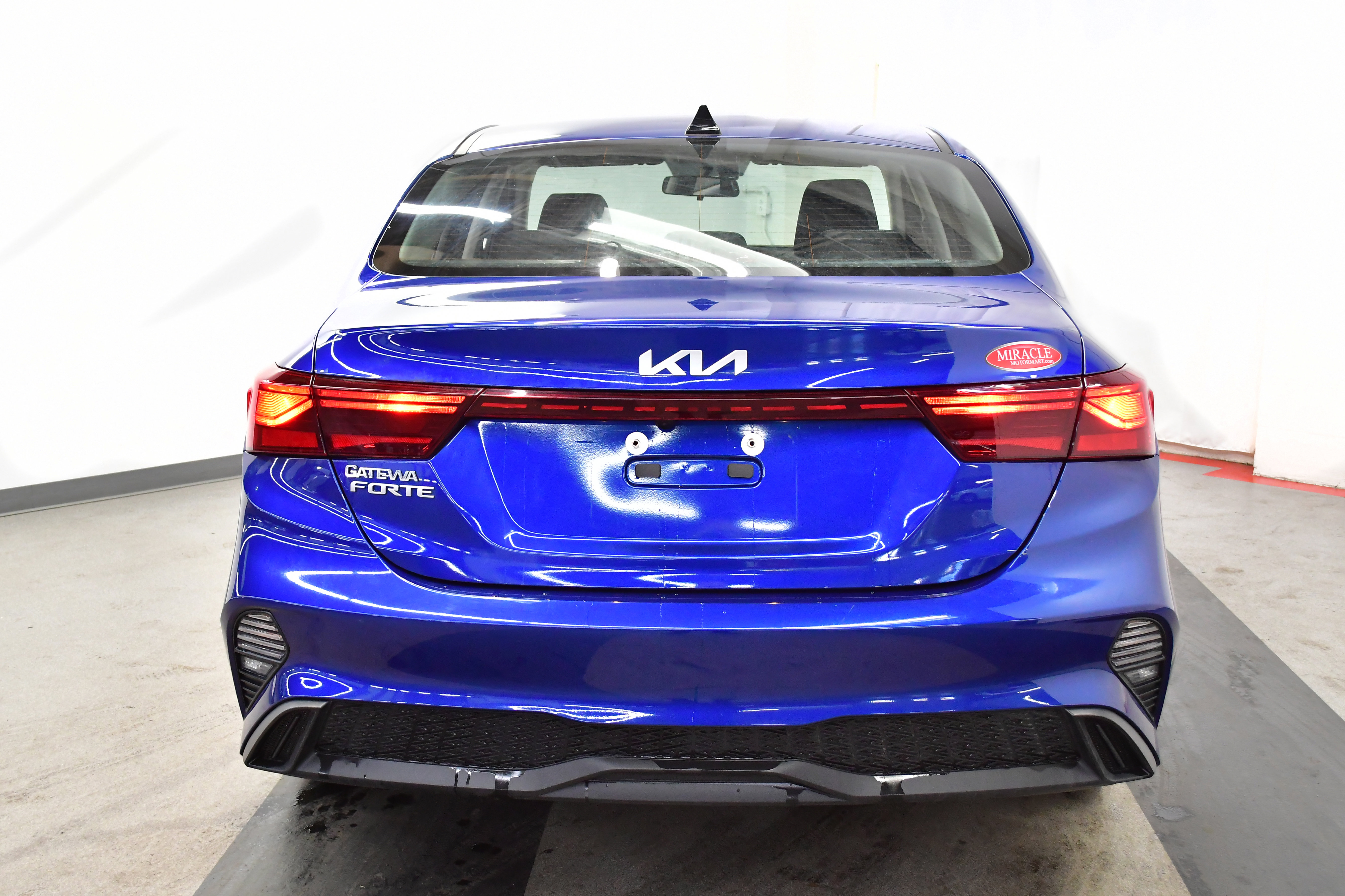 Used 2023 Kia Forte LXS w/ LXS Technology Package image 8