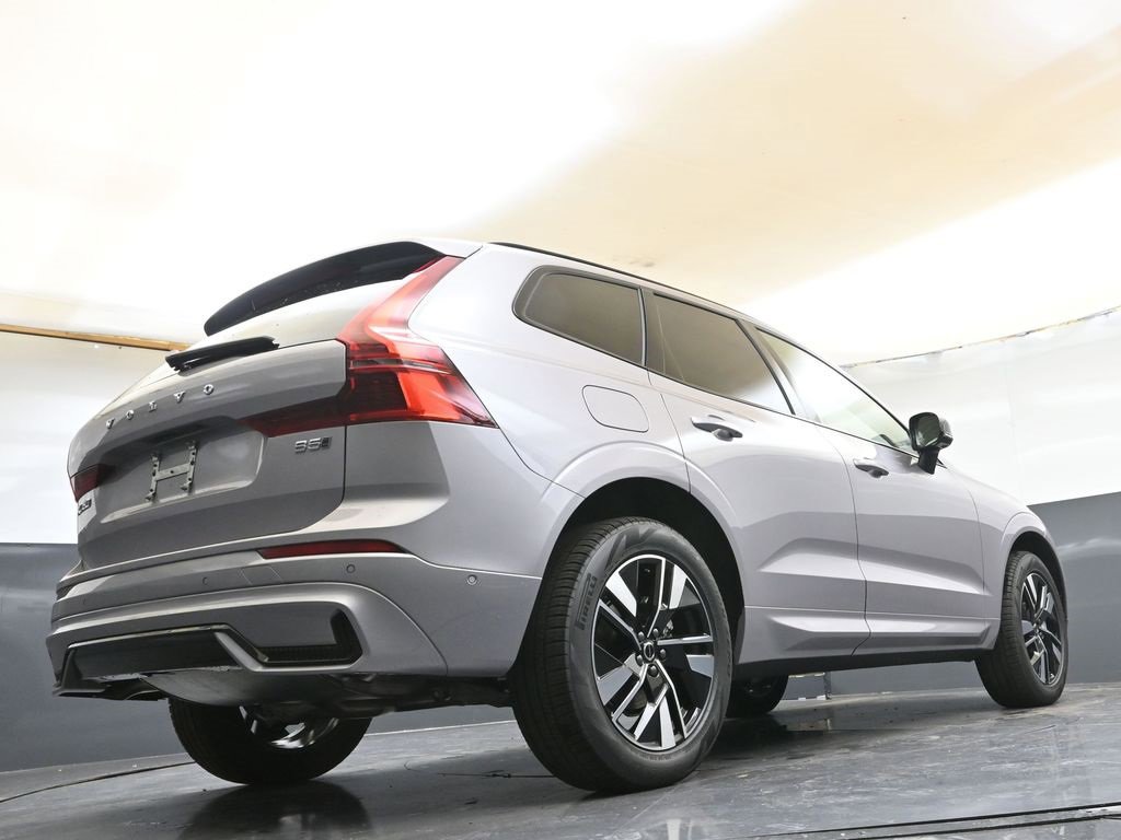 New 2026 Volvo XC60 B5 Plus w/ Climate Package image 40