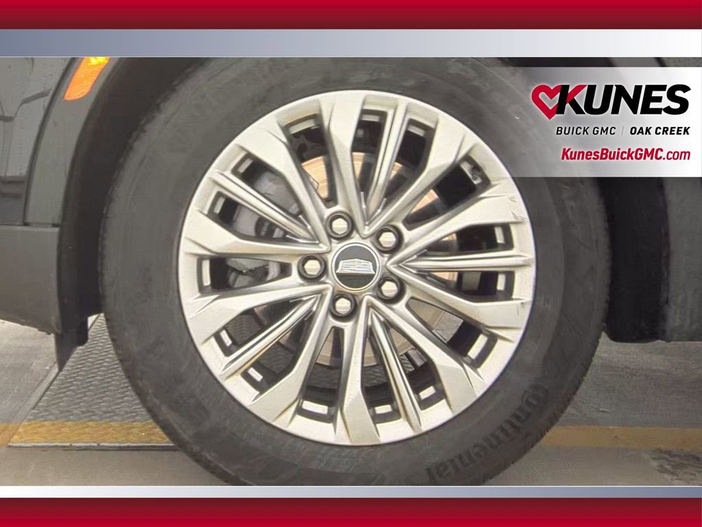 Used 2025 Cadillac XT4 Premium Luxury image 10