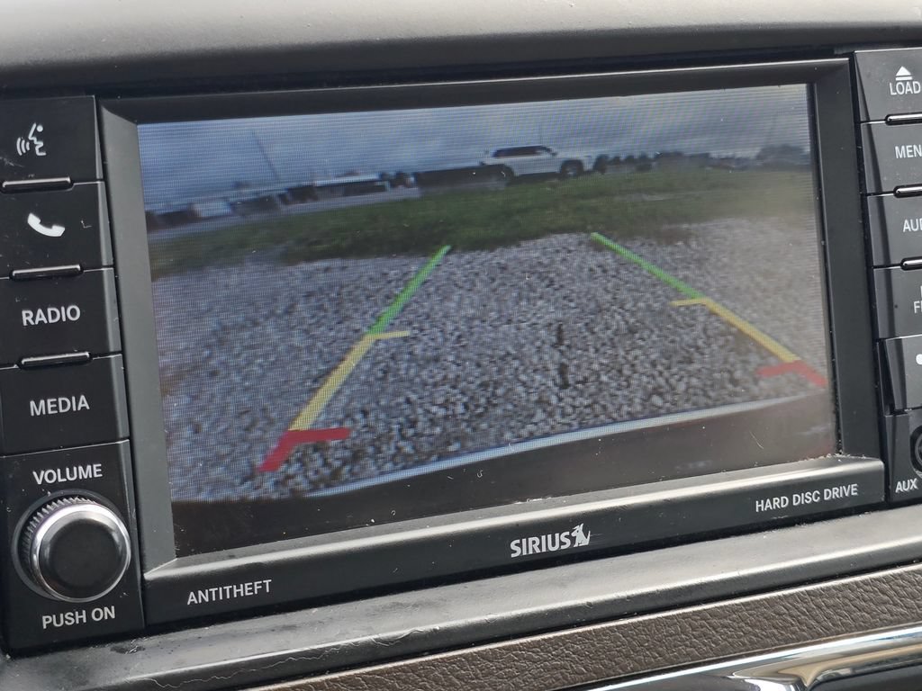 Used 2016 Chrysler Town & Country Touring FWD image 6