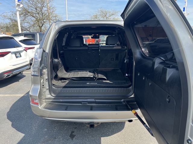 Used 2020 Lexus GX 460 Premium w/ Premium Package AWD/4WD image 22