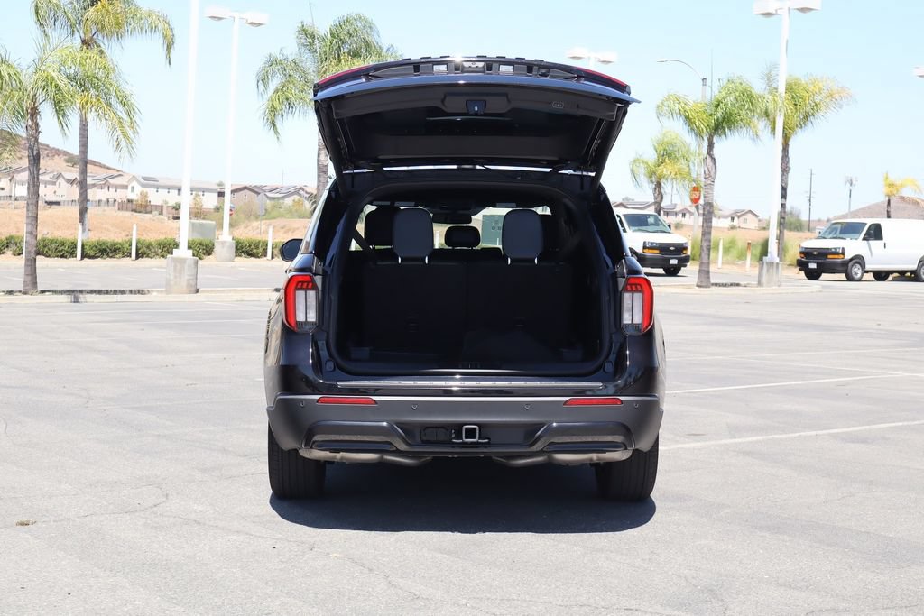 Used 2025 Ford Explorer ST-Line w/ Premium Package RWD image 36