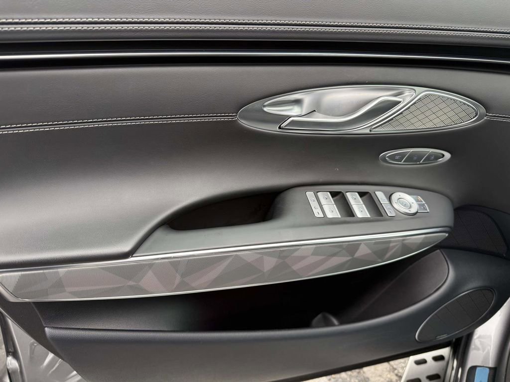 Certified 2024 Genesis GV70 3.5T Sport w/ Sport Advanced Package image 14