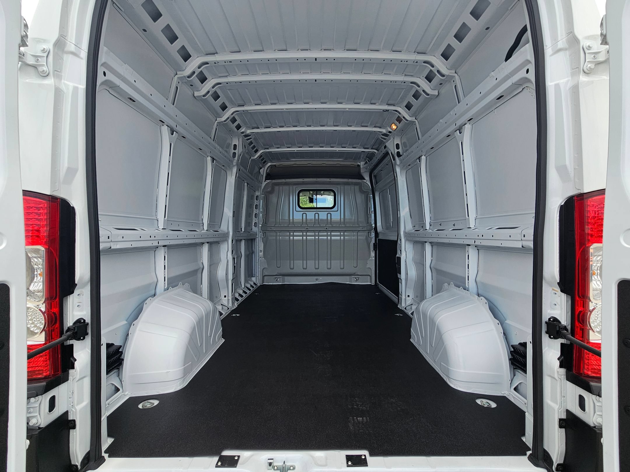 New 2026 RAM ProMaster 2500 FWD image 25