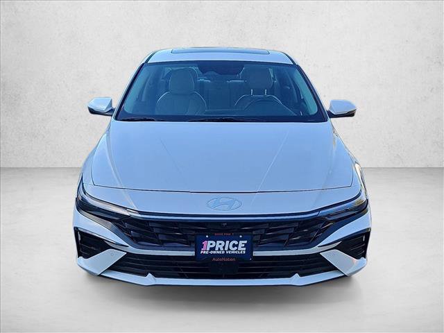 Used 2024 Hyundai Elantra Limited FWD image 2