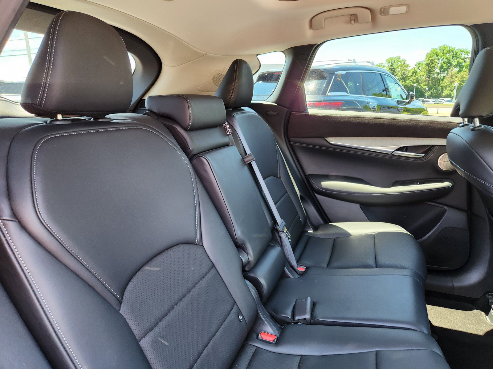 Certified 2023 INFINITI QX50 Sensory w/ Accent Package AWD/4WD image 15