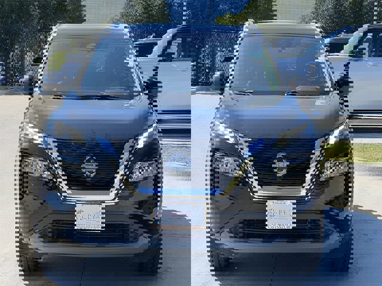 Used 2023 Nissan Rogue SV w/ SV Premium B Package image 7