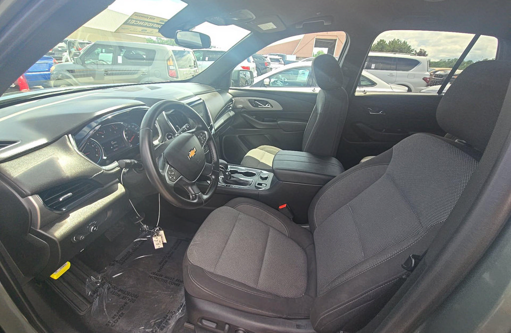 Used 2023 Chevrolet Traverse LT AWD/4WD image 8