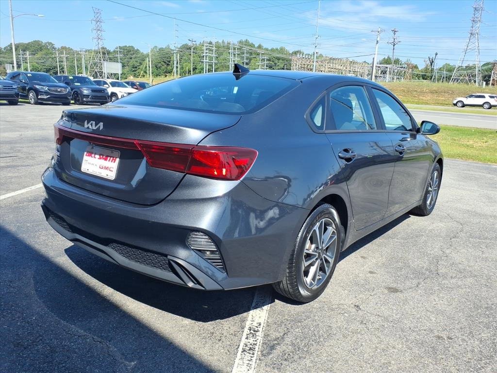 Used 2023 Kia Forte LXS image 7