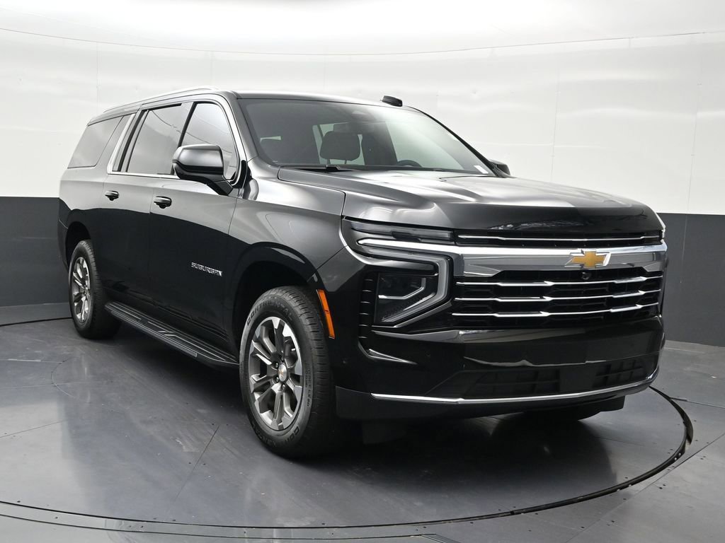 Used 2025 Chevrolet Suburban LT RWD image 8