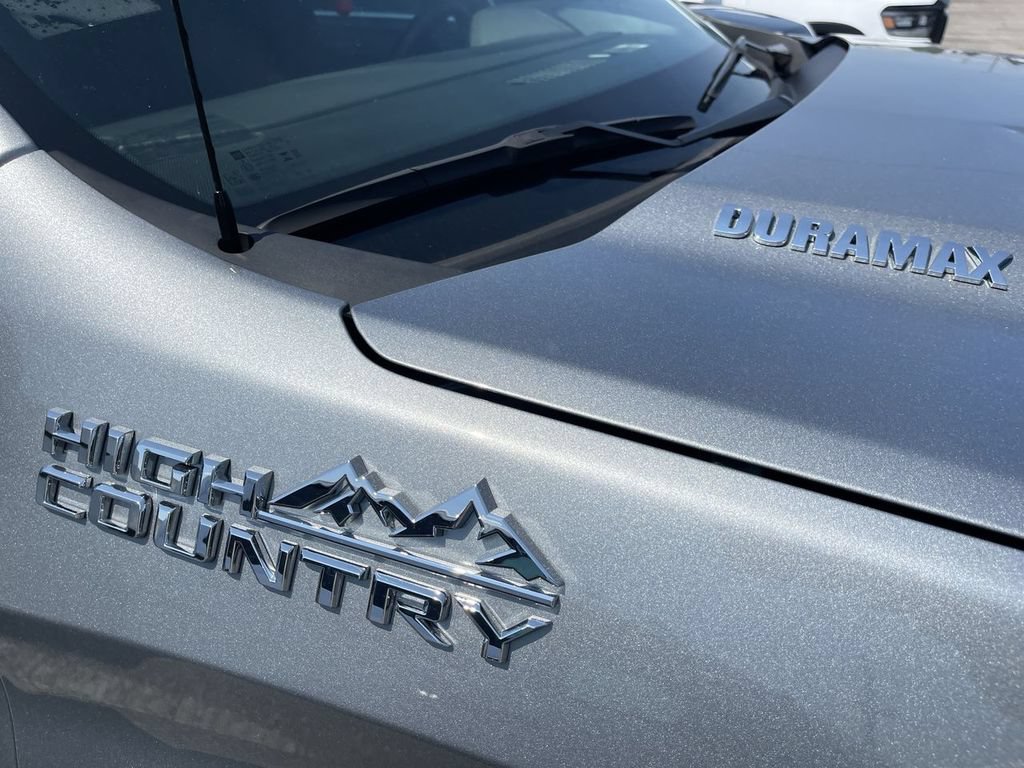Used 2024 Chevrolet Silverado 1500 High Country AWD/4WD image 11