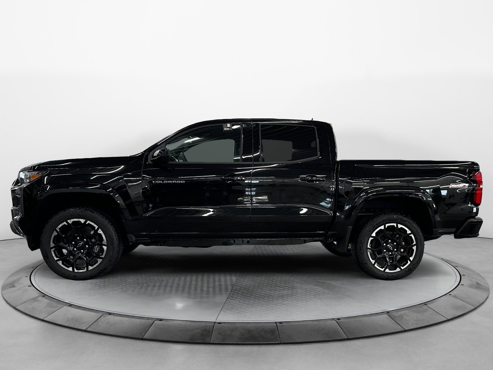 New 2026 Chevrolet Colorado Z71 w/ Z71 Convenience Package 2 image 3