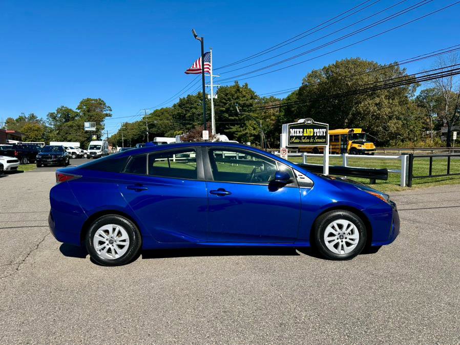 Used 2016 Toyota Prius Two image 4