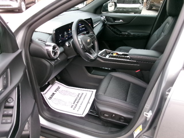 Used 2025 Chevrolet Equinox LT w/ Convenience Package II image 17