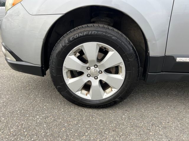 Used 2011 Subaru Outback 2.5i Premium image 29