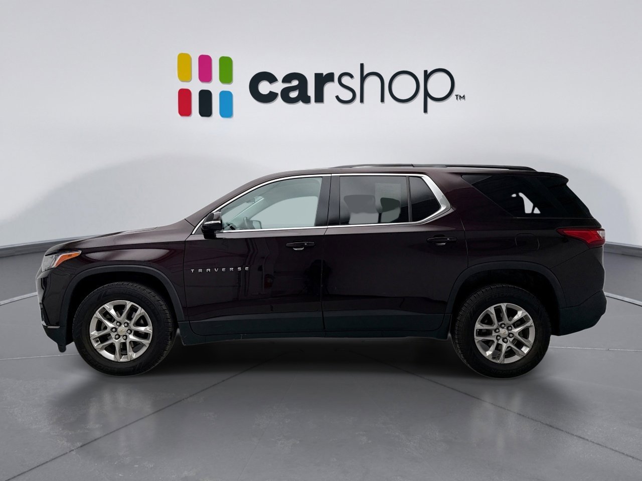 Used 2020 Chevrolet Traverse LT image 2