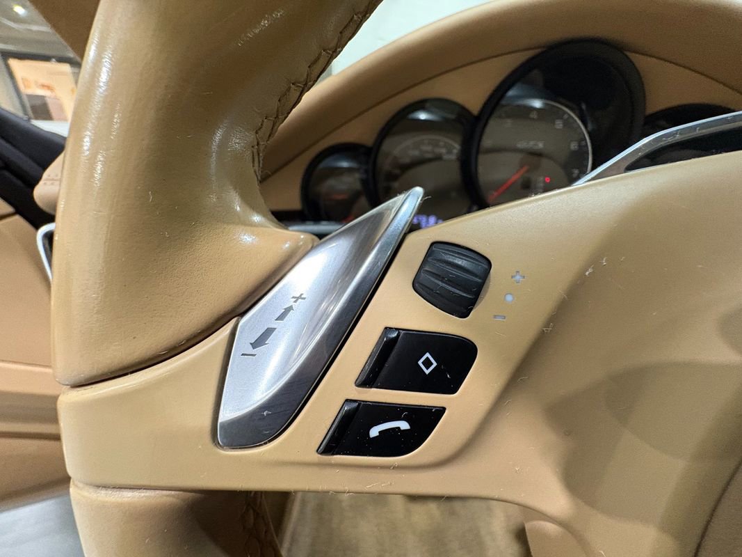 Used 2015 Porsche Panamera GTS w/ Premium Package Plus image 13