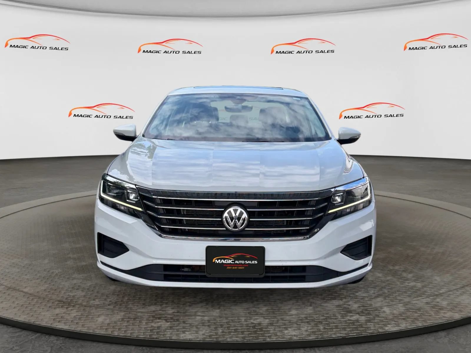 Used 2022 Volkswagen Passat 2.0T SE FWD image 3