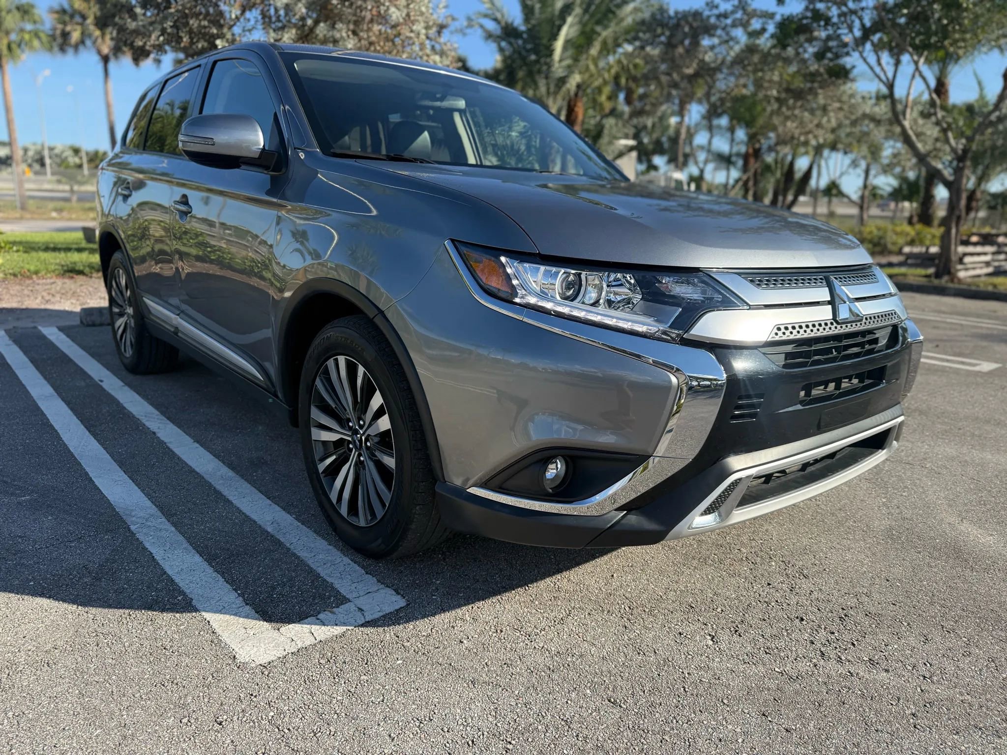 Used 2019 Mitsubishi Outlander SEL FWD image 4