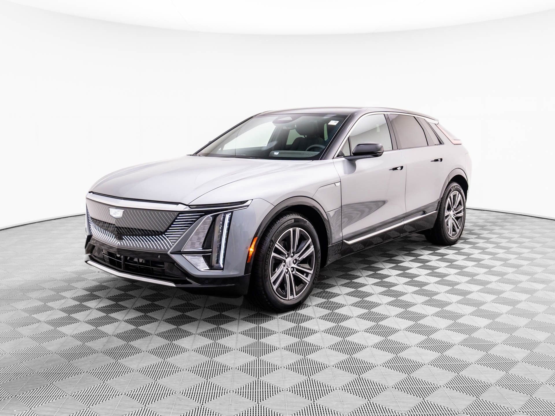 New 2025 Cadillac Lyriq Luxury image 3