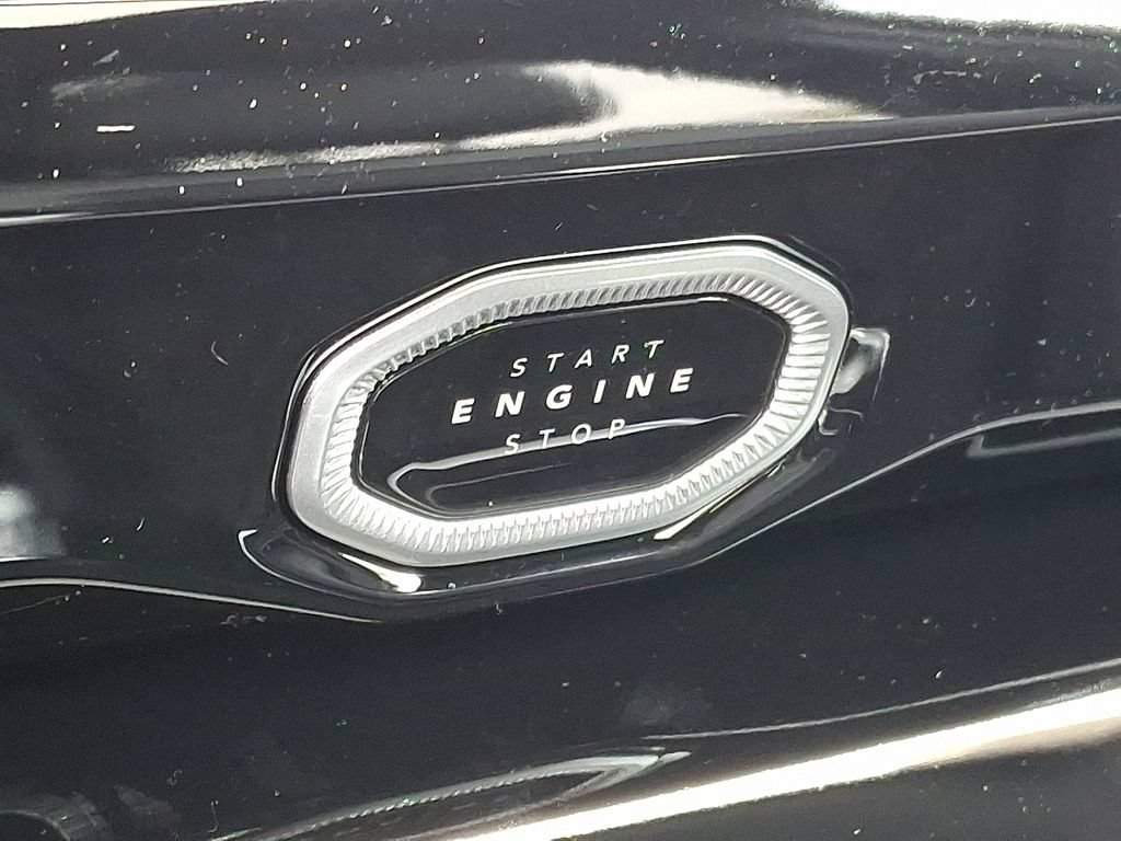 New 2026 Jeep Grand Cherokee Altitude AWD/4WD image 17