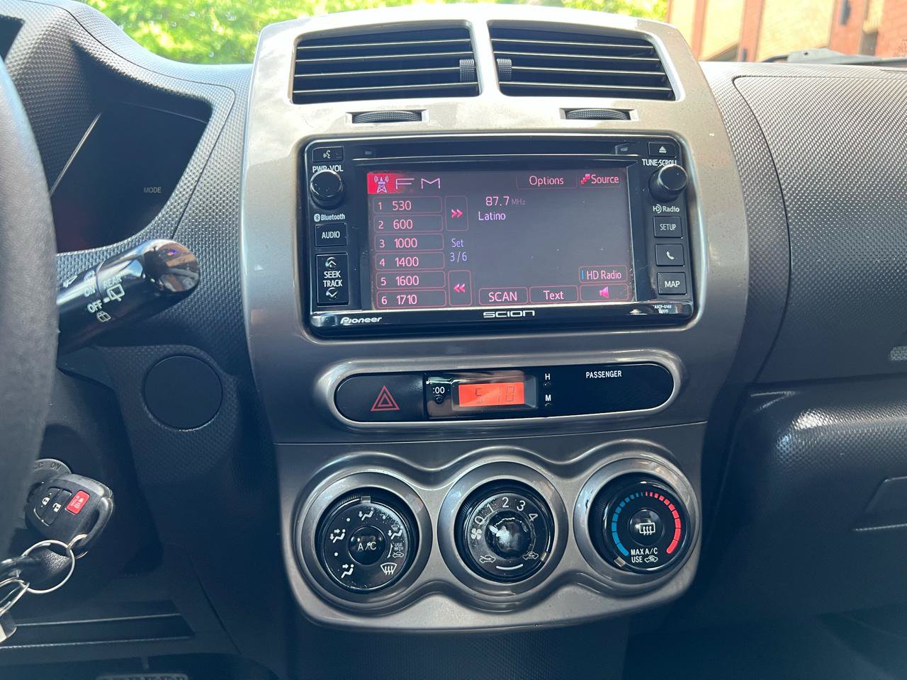 Used 2014 Scion xD FWD image 40