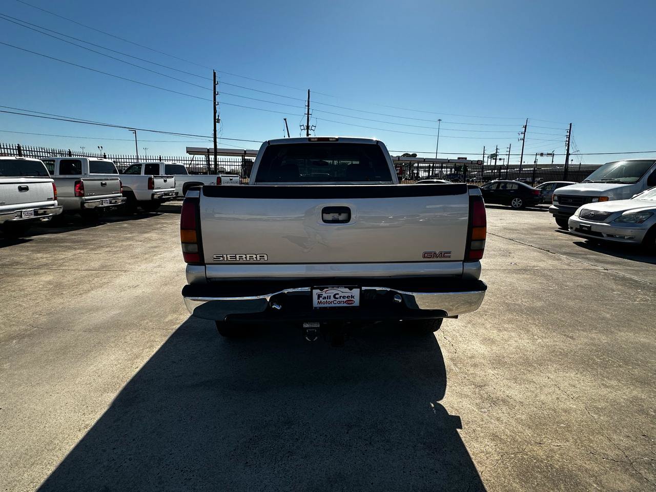Used 2004 GMC Sierra 1500 SLE w/ Safe And Sound Package RWD image 4