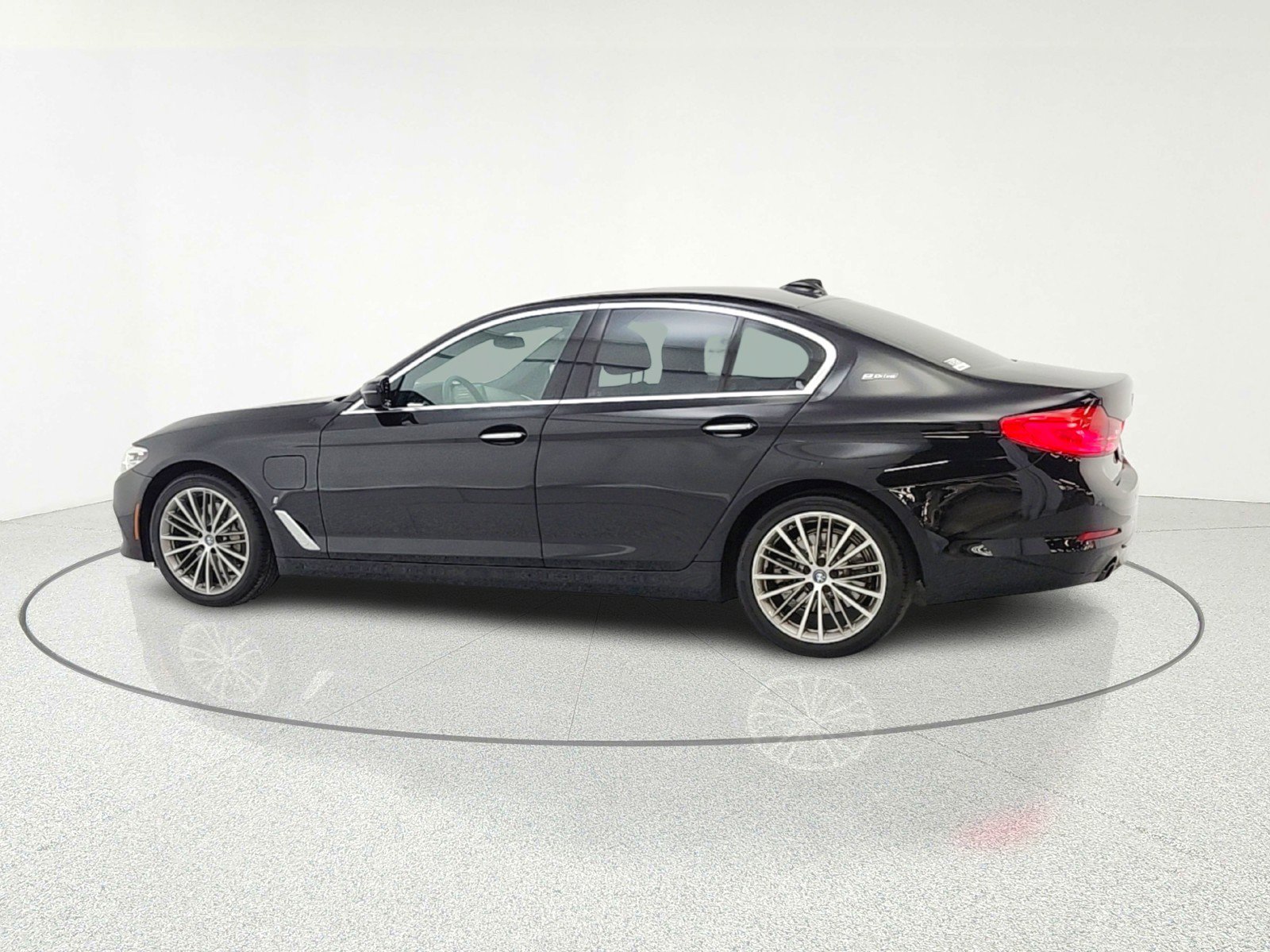 Used 2018 BMW 530e image 7