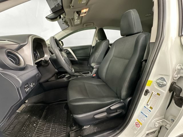 Used 2017 Toyota RAV4 LE w/ Carpet Mat Package AWD/4WD image 16