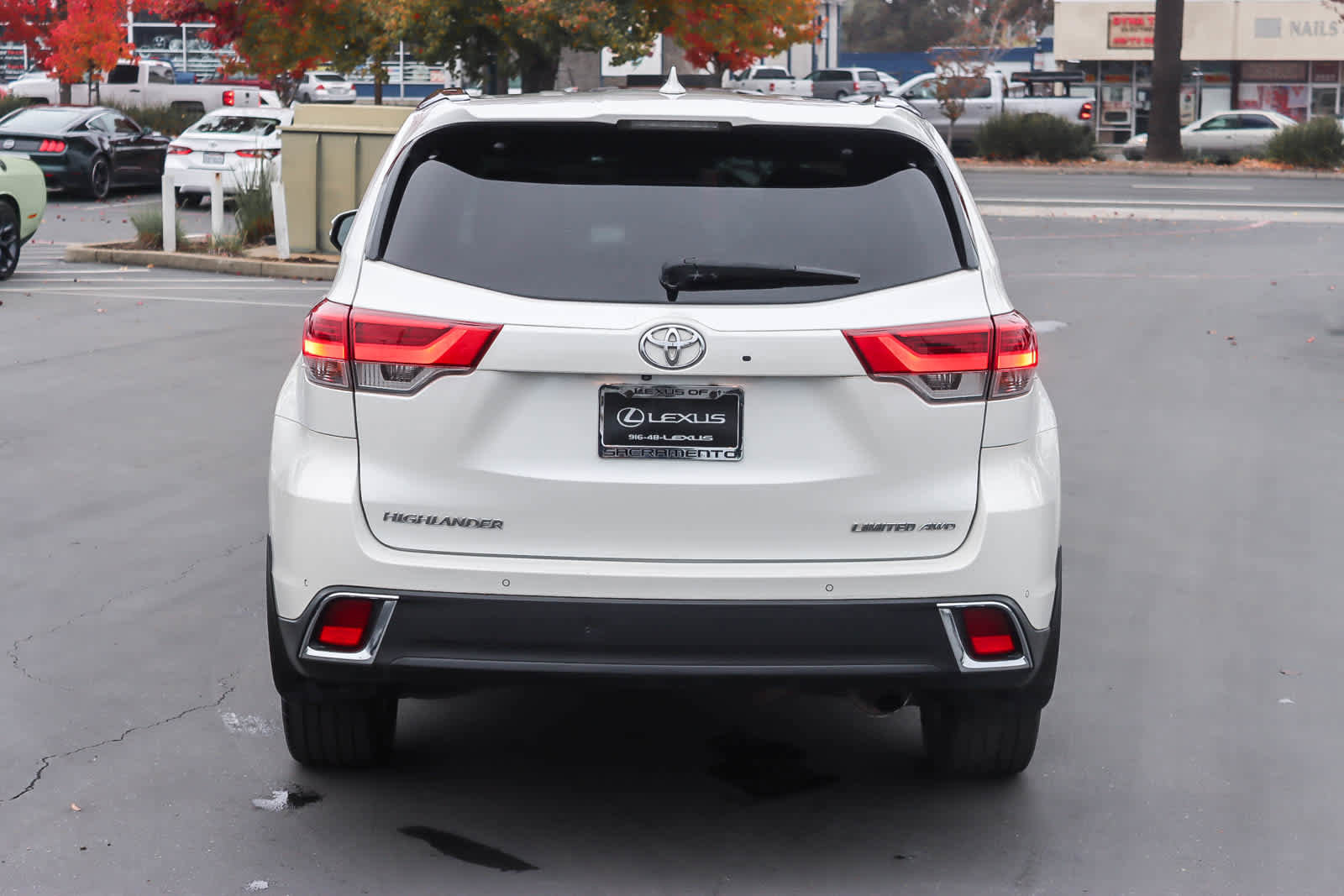 Used 2018 Toyota Highlander Limited image 3