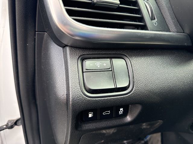 Used 2017 Kia Optima EX image 17