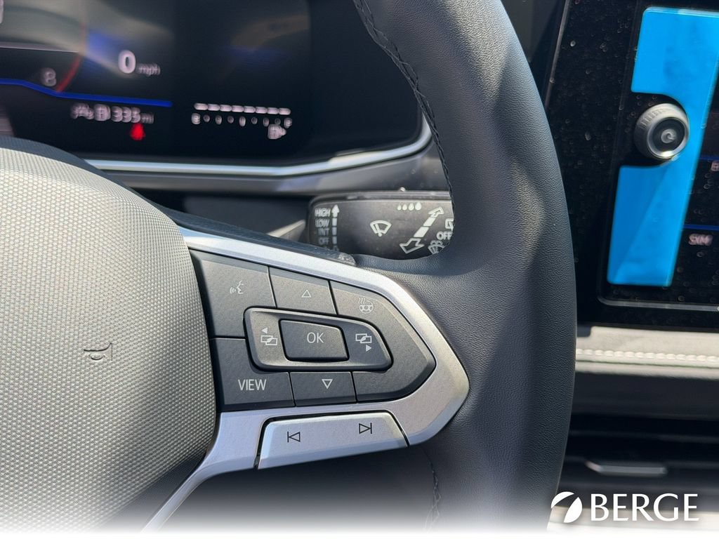 New 2026 Volkswagen Taos SE FWD image 16