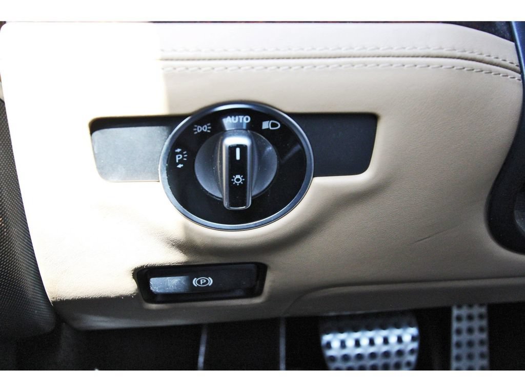 Used 2017 Mercedes-Benz SL 550 image 22