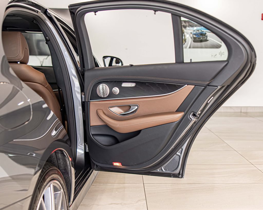 Used 2023 Mercedes-Benz E 450 4MATIC Sedan image 38