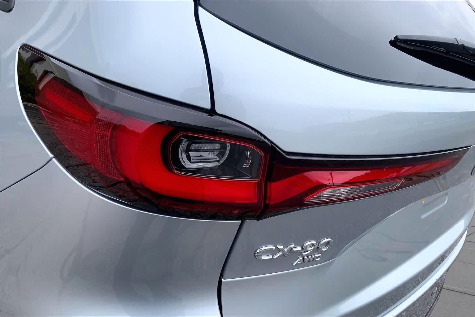 Certified 2024 MAZDA CX-90 Plug-In Hybrid w/ Premium Plus AWD/4WD image 28