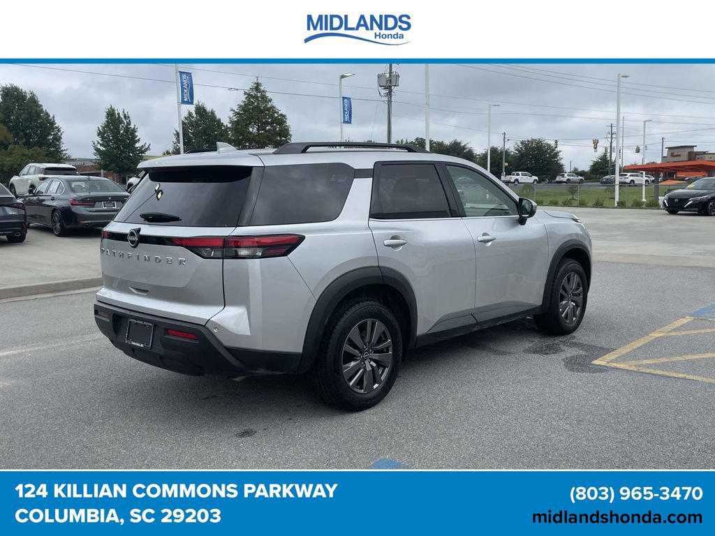 Used 2025 Nissan Pathfinder SV FWD image 6