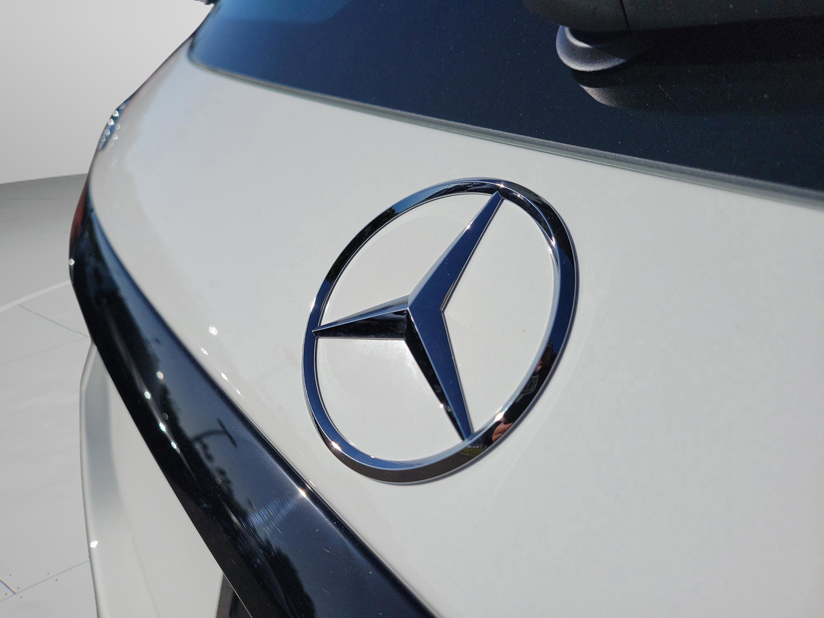 New 2026 Mercedes-Benz GLC 43 AMG 4MATIC image 8