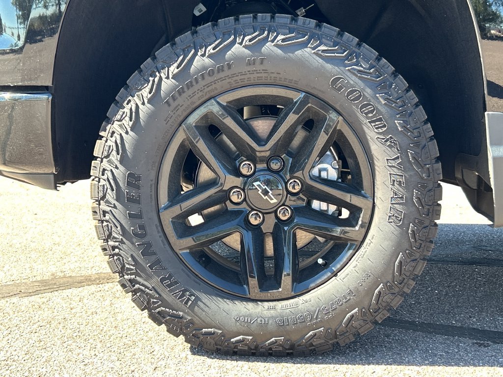 New 2026 Chevrolet Silverado 1500 Custom Trail Boss w/ LPO, Dark Essentials Package AWD/4WD image 27