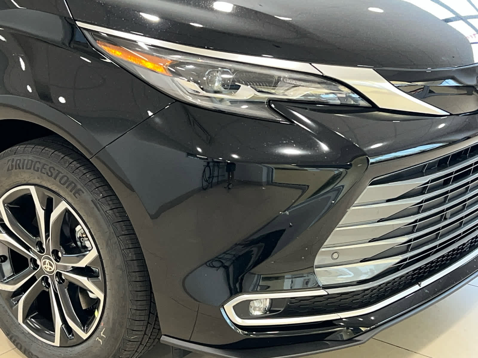 New 2026 Toyota Sienna Platinum AWD/4WD image 2