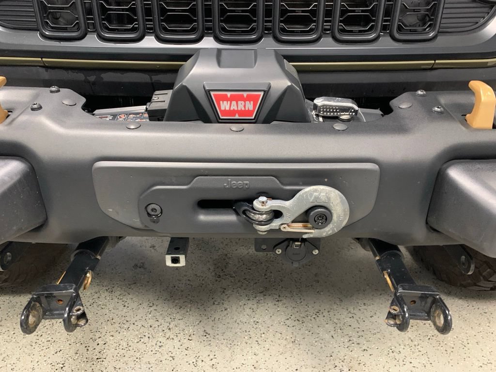 Used 2025 Jeep Wrangler Unlimited Rubicon 392 AWD/4WD image 3