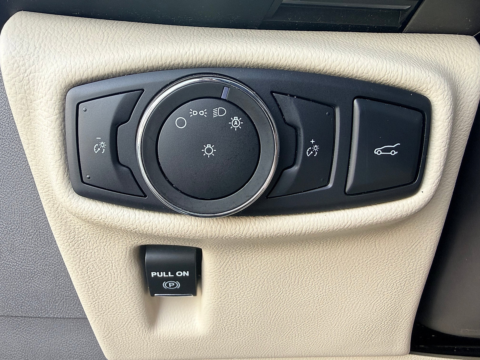 Used 2017 Lincoln MKX Reserve w/ Luxury Package AWD/4WD image 18