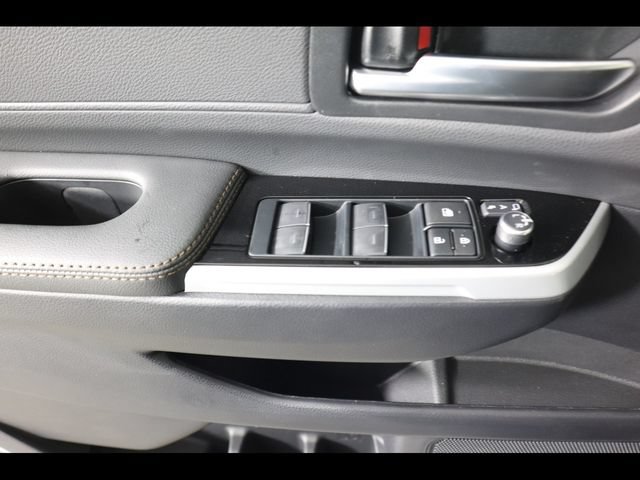 Used 2025 Toyota Sienna Limited AWD/4WD image 37