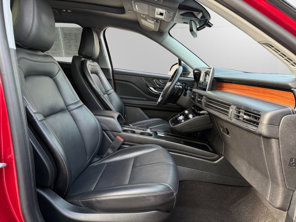 Used 2022 Lincoln Corsair Reserve w/ Equipment Group 201A image 14