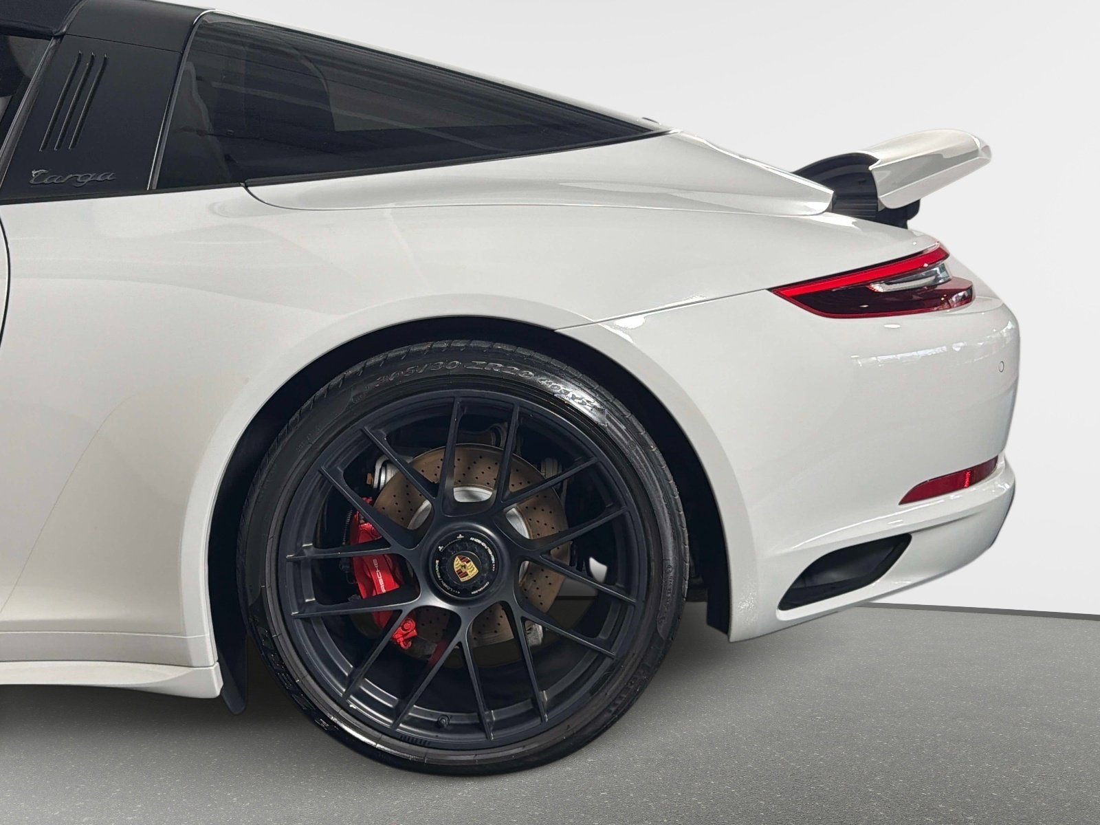 Used 2019 Porsche 911 Targa 4 GTS AWD/4WD image 15