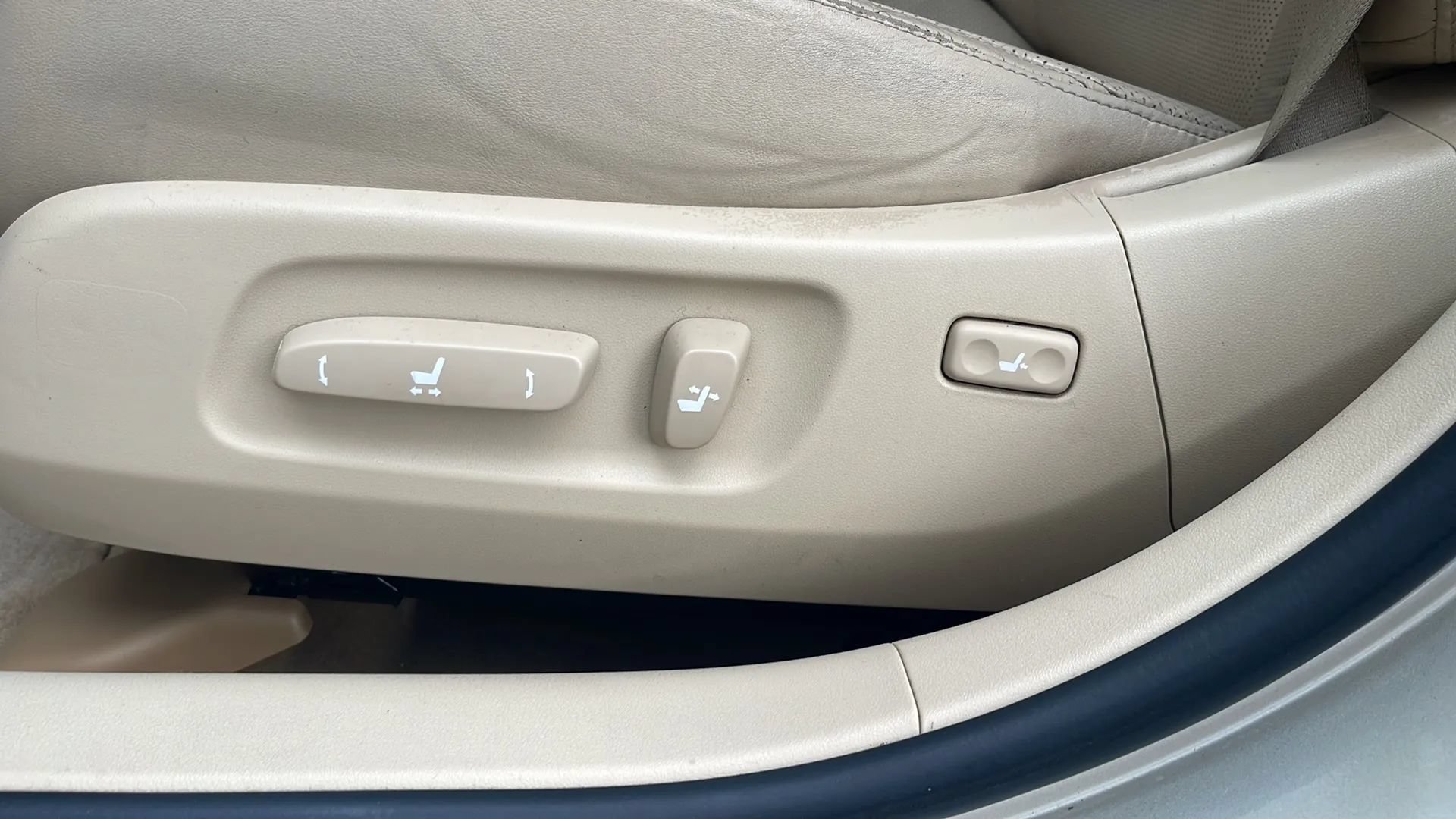 Used 2011 Lexus ES 350 FWD image 17