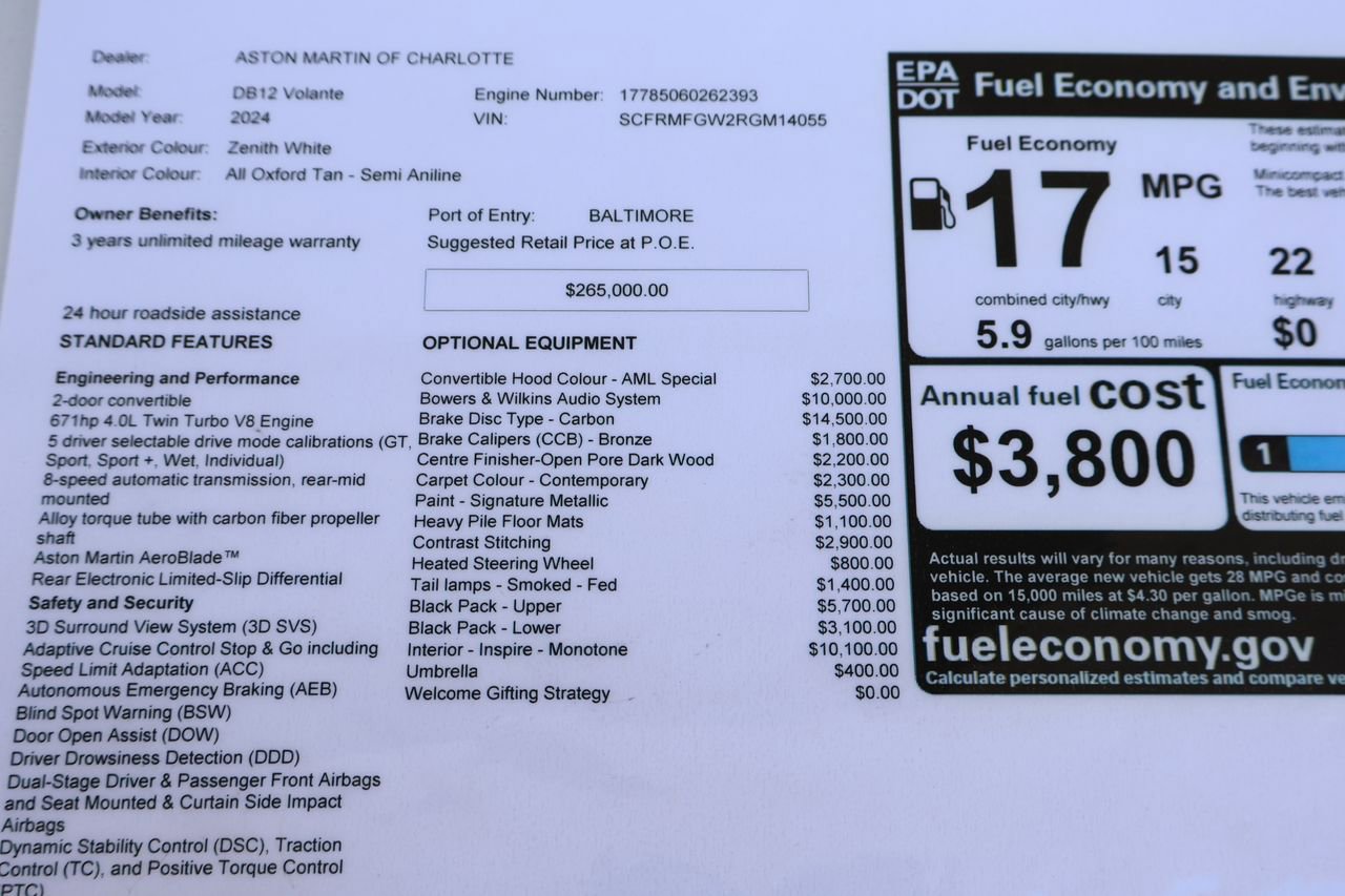 Used 2024 Aston Martin DB12 Convertible image 22