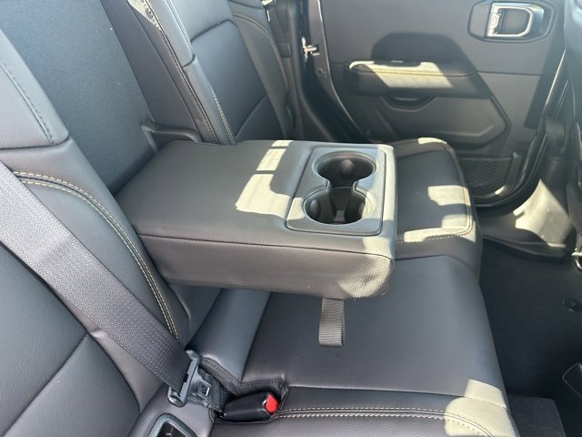 New 2025 Jeep Gladiator Sport image 18